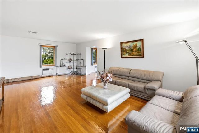 535 Summit, Englewood Cliffs, NJ 07632