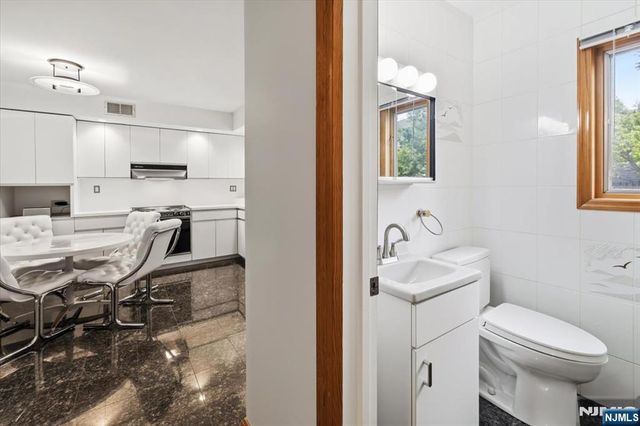 535 Summit, Englewood Cliffs, NJ 07632