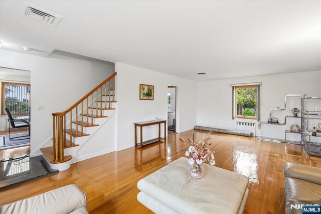 535 Summit, Englewood Cliffs, NJ 07632