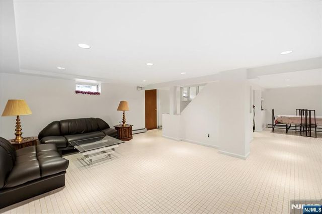 535 Summit, Englewood Cliffs, NJ 07632