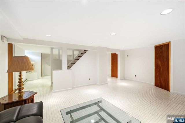 535 Summit, Englewood Cliffs, NJ 07632