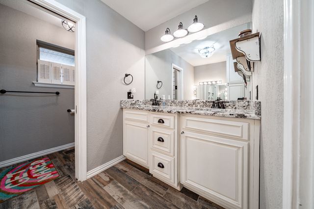 412 N Orange Street, Roby, TX 79543