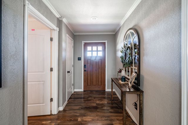 412 N Orange Street, Roby, TX 79543