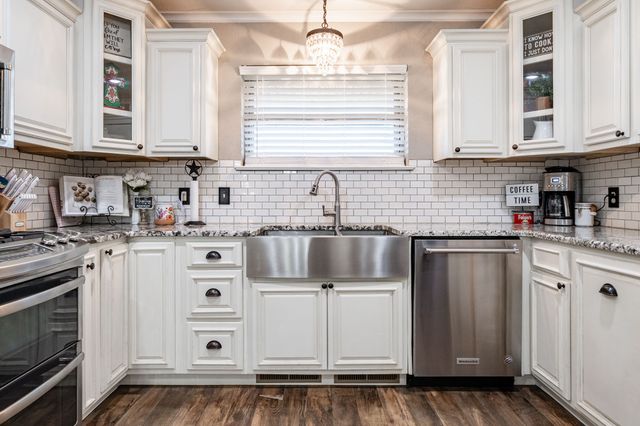 412 N Orange Street, Roby, TX 79543