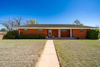 412 N Orange Street, Roby, TX 79543