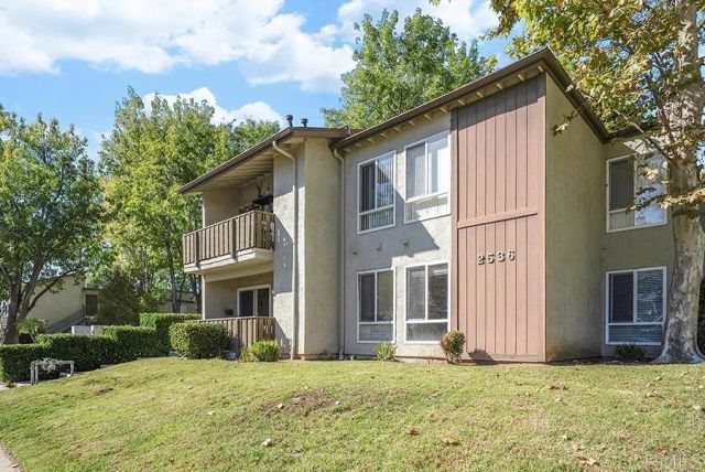 2536 White Oak Place 1, Escondido, CA 92027