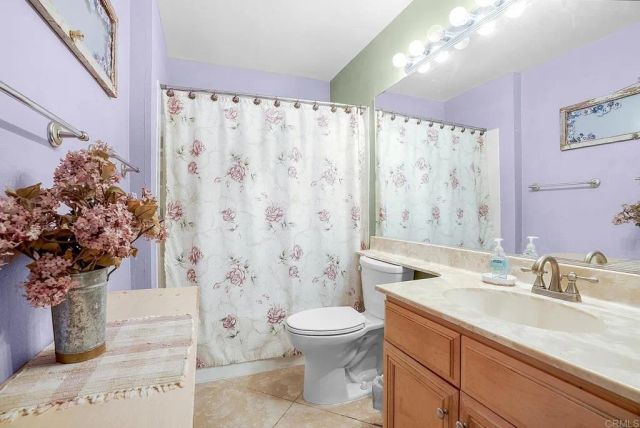 2536 White Oak Place 1, Escondido, CA 92027