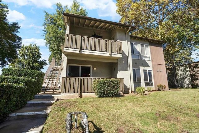 2536 White Oak Place 1, Escondido, CA 92027