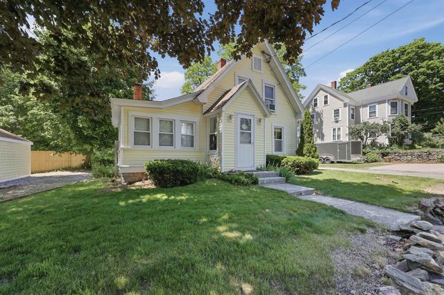 15 S Main Street, Newton, NH 03858