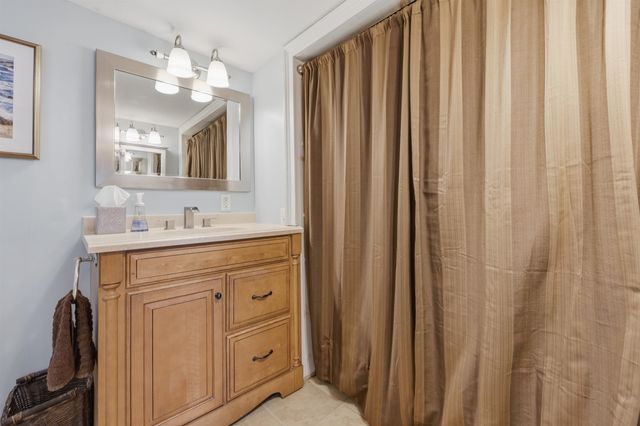 15 S Main Street, Newton, NH 03858