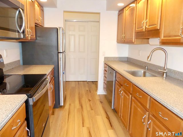 50 Aiken Street APT 404, Norwalk, CT 06851