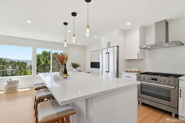83 Los Palmos Drive, San Francisco, CA 94127