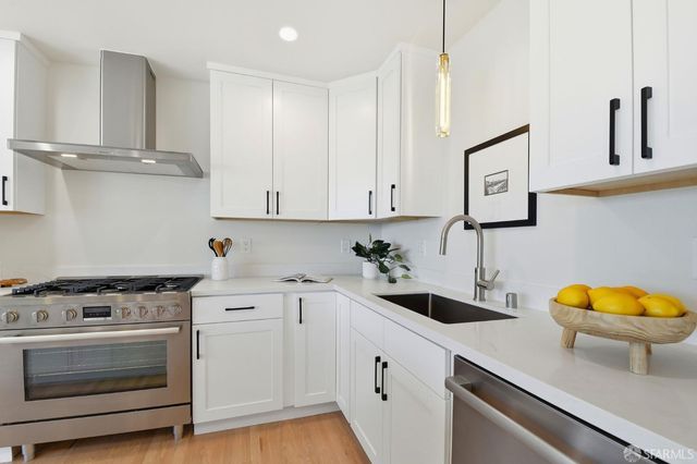 83 Los Palmos Drive, San Francisco, CA 94127