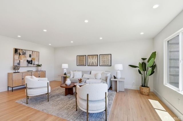 83 Los Palmos Drive, San Francisco, CA 94127
