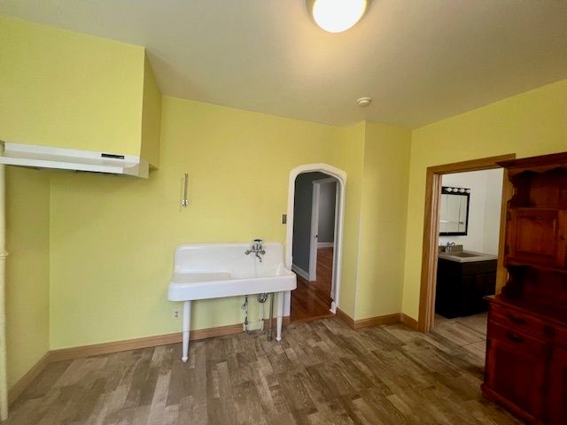 2963 S Archer Avenue, Chicago, IL 60608