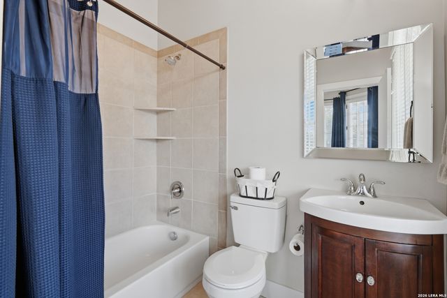 979 N Academy Ave Apt 2, New Braunfels, TX 78130