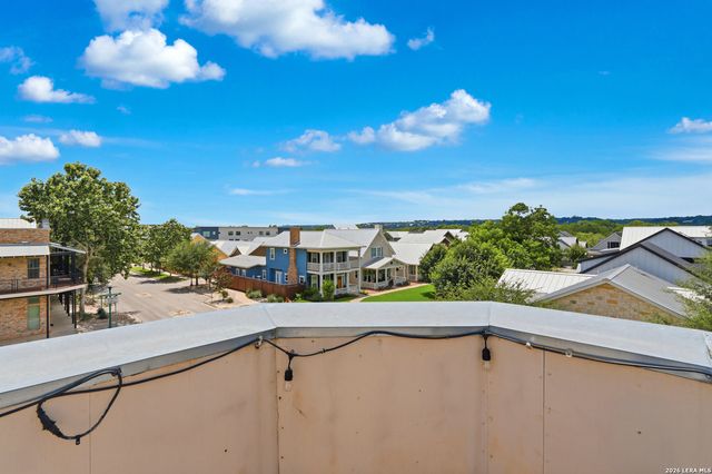979 N Academy Ave Apt 2, New Braunfels, TX 78130