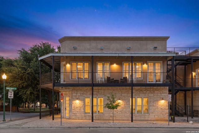 979 N Academy Ave Apt 2, New Braunfels, TX 78130