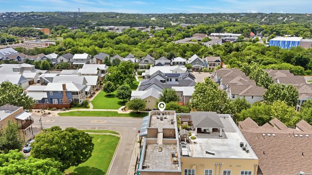 979 N Academy Ave Apt 2, New Braunfels, TX 78130