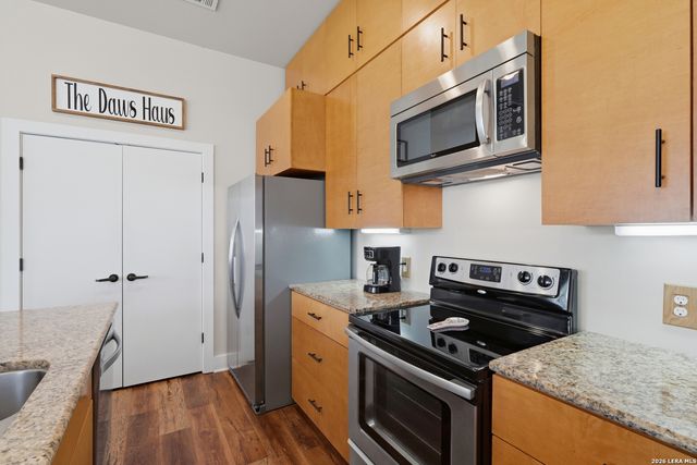 979 N Academy Ave Apt 2, New Braunfels, TX 78130