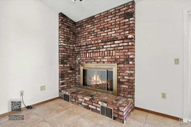 5900 Dorset Drive, Bakersfield, CA 93306