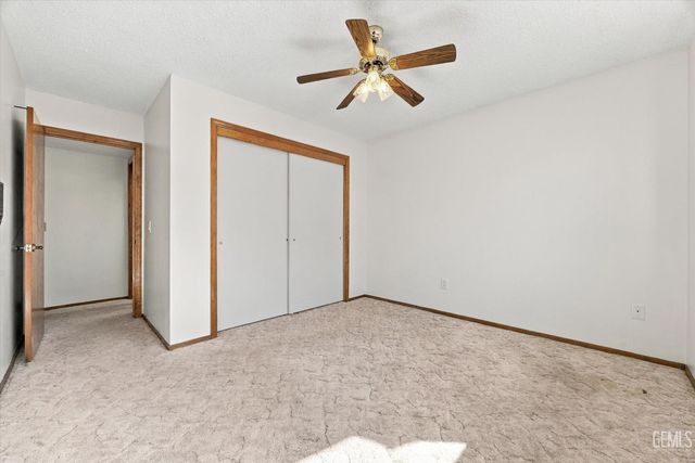 5900 Dorset Drive, Bakersfield, CA 93306