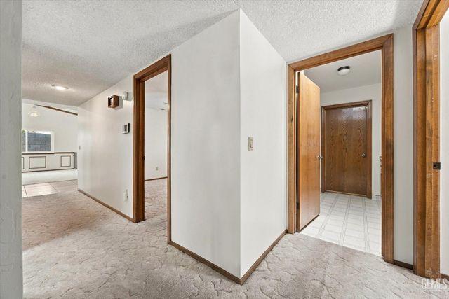 5900 Dorset Drive, Bakersfield, CA 93306