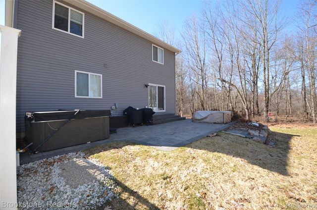 350 Fountain Park Drive, Waterford Charter Township, MI 48327