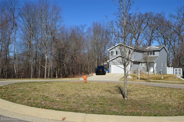 350 Fountain Park Drive, Waterford Charter Township, MI 48327