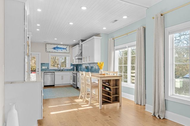 628 1st Ave. N, Surfside Beach, SC 29575