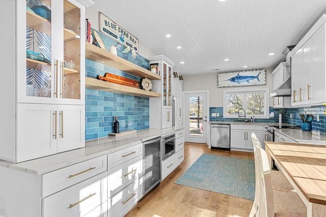 628 1st Ave. N, Surfside Beach, SC 29575