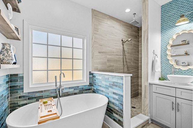 628 1st Ave. N, Surfside Beach, SC 29575