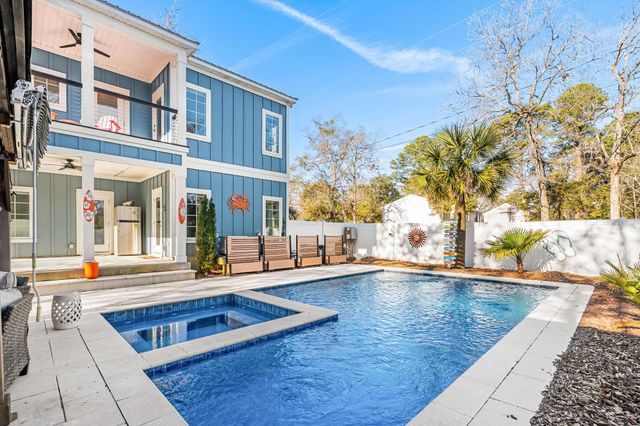 628 1st Ave. N, Surfside Beach, SC 29575