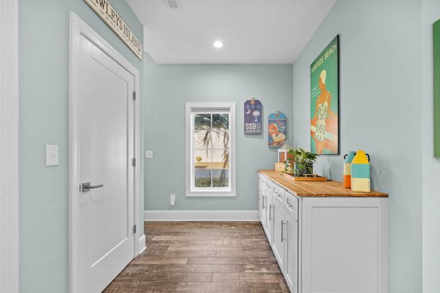 628 1st Ave. N, Surfside Beach, SC 29575