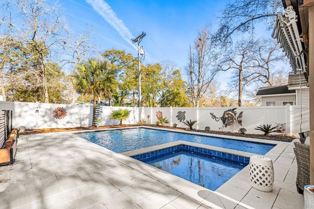 628 1st Ave. N, Surfside Beach, SC 29575