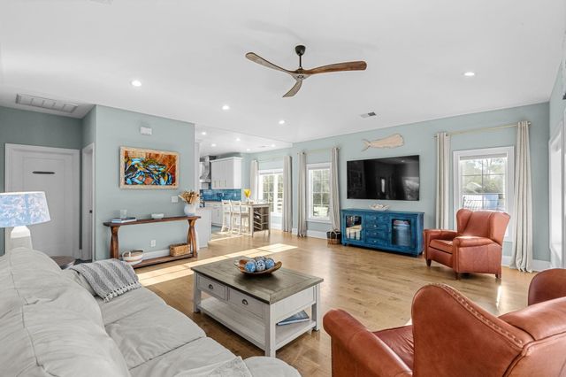 628 1st Ave. N, Surfside Beach, SC 29575