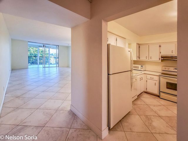 6650 S Oriole Boulevard 4010, Delray Beach, FL 33446