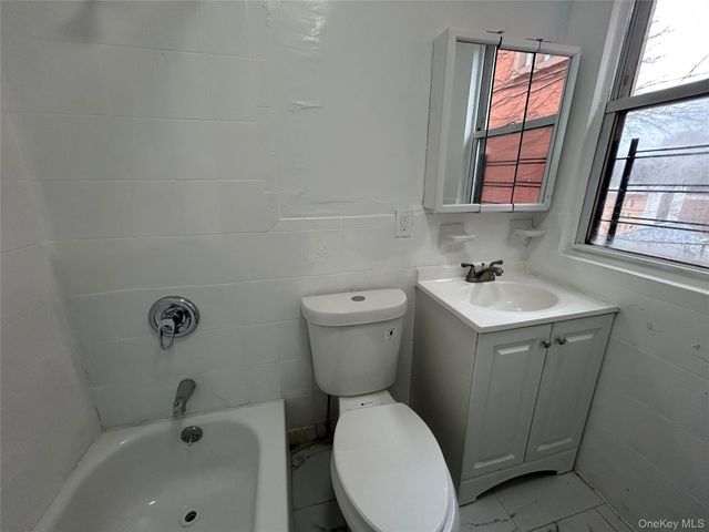 1819 Palisade Place 1, Bronx, NY 10453