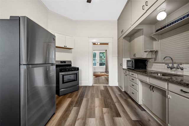 402 N Bordon Street, Lorena, TX 76655