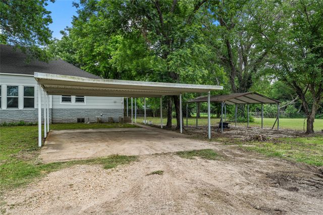 402 N Bordon Street, Lorena, TX 76655