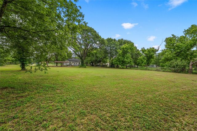 402 N Bordon Street, Lorena, TX 76655