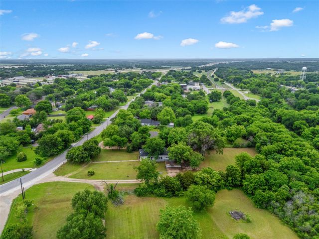 402 N Bordon Street, Lorena, TX 76655