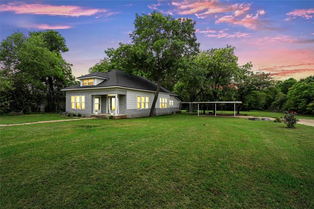 402 N Bordon Street, Lorena, TX 76655