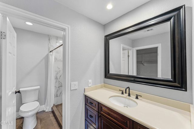 5728 Oak Bend Lane 312, Oak Park, CA 91377