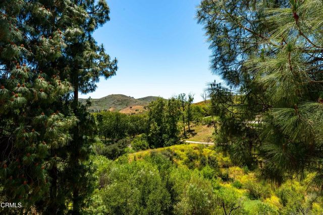 5728 Oak Bend Lane 312, Oak Park, CA 91377