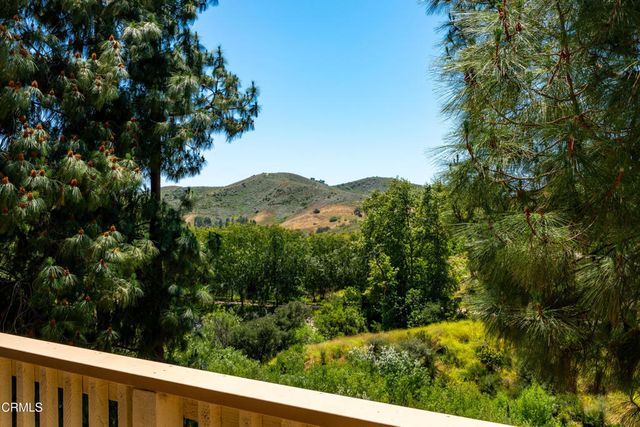 5728 Oak Bend Lane 312, Oak Park, CA 91377