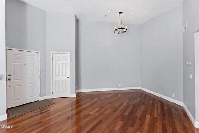 5728 Oak Bend Lane 312, Oak Park, CA 91377