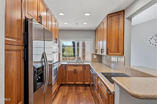 5728 Oak Bend Lane 312, Oak Park, CA 91377
