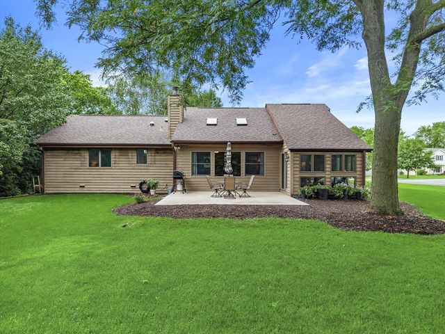 N104W16845 Thornapple ROW, Germantown, WI 53022