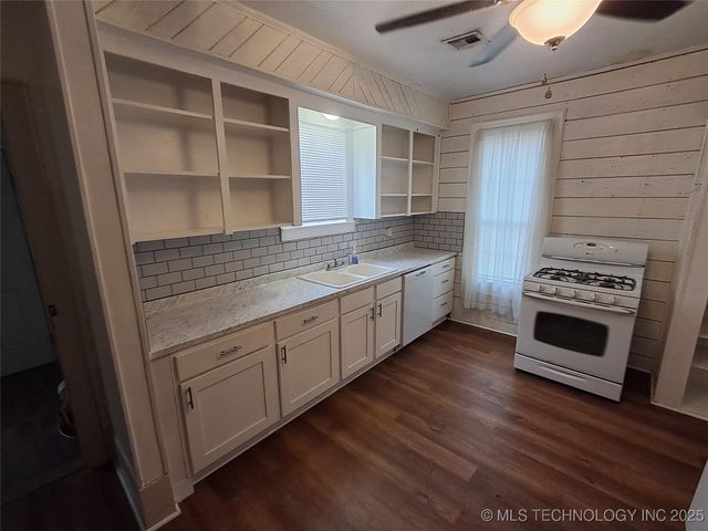 845 C Street SE, Ardmore, OK 73401